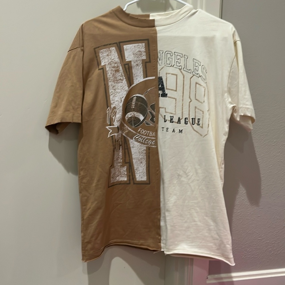 Half tee shirt (2 different colors) lightly worn(never wore it)